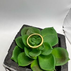 Classic Gold Tone Band Ring SZ‎ 7 NEW